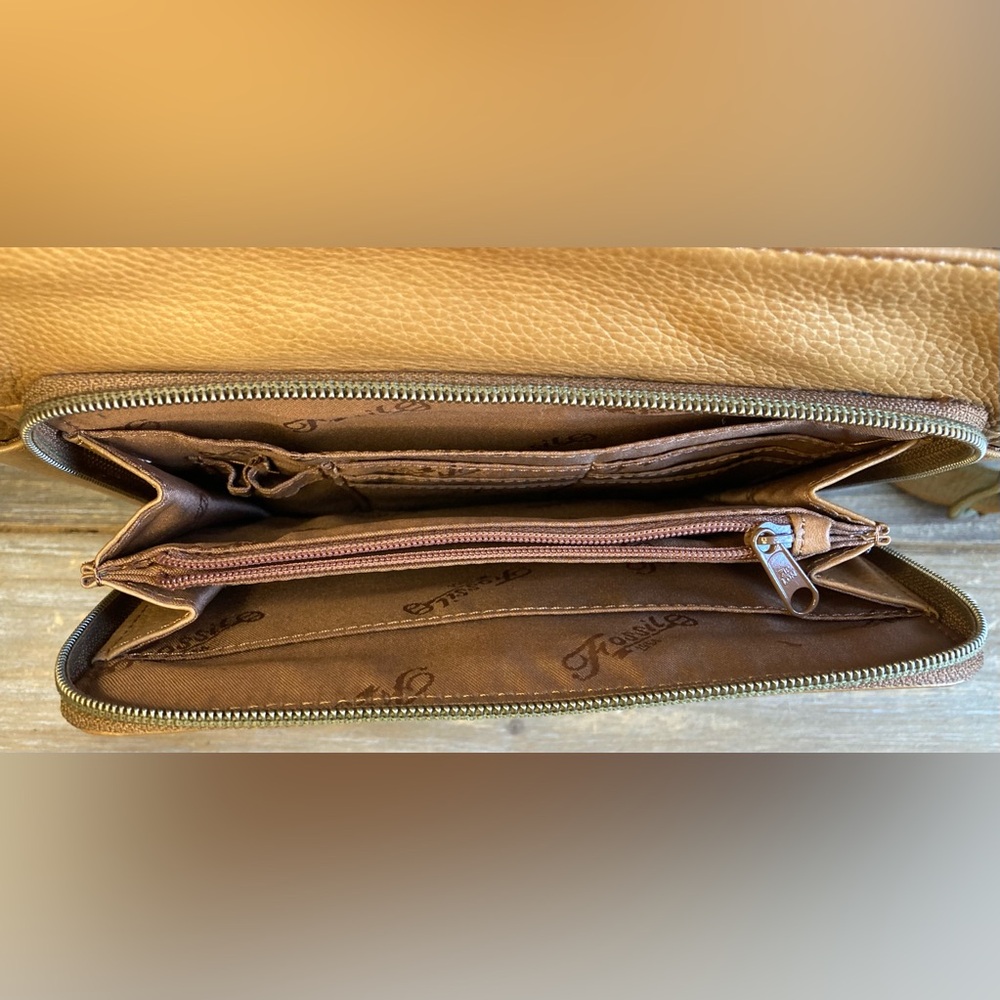 Vintage Fossil Leather Crossbody Bag - Picture 9 of 12